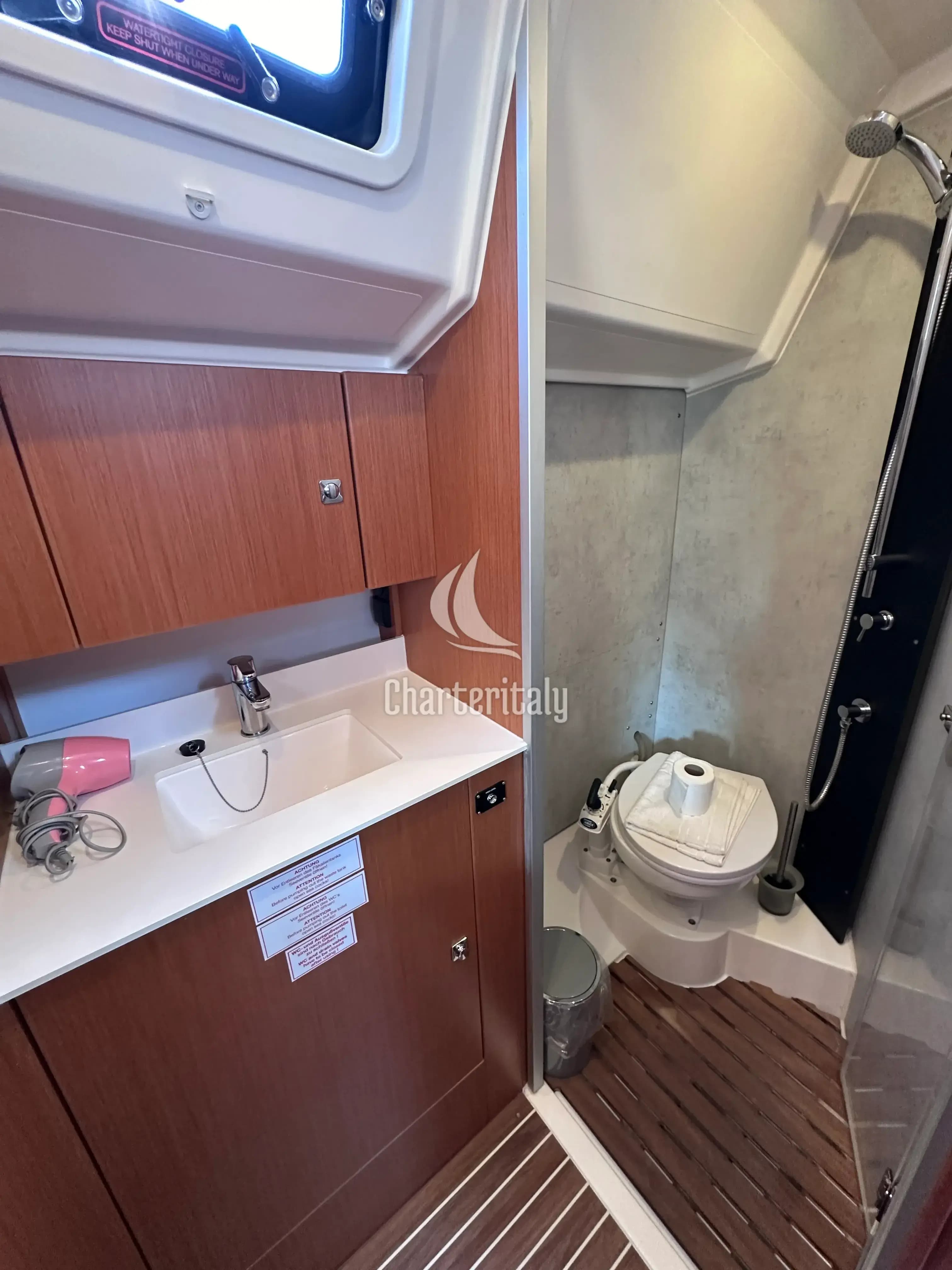 Bavaria C42 - Sail Scorpius - 9