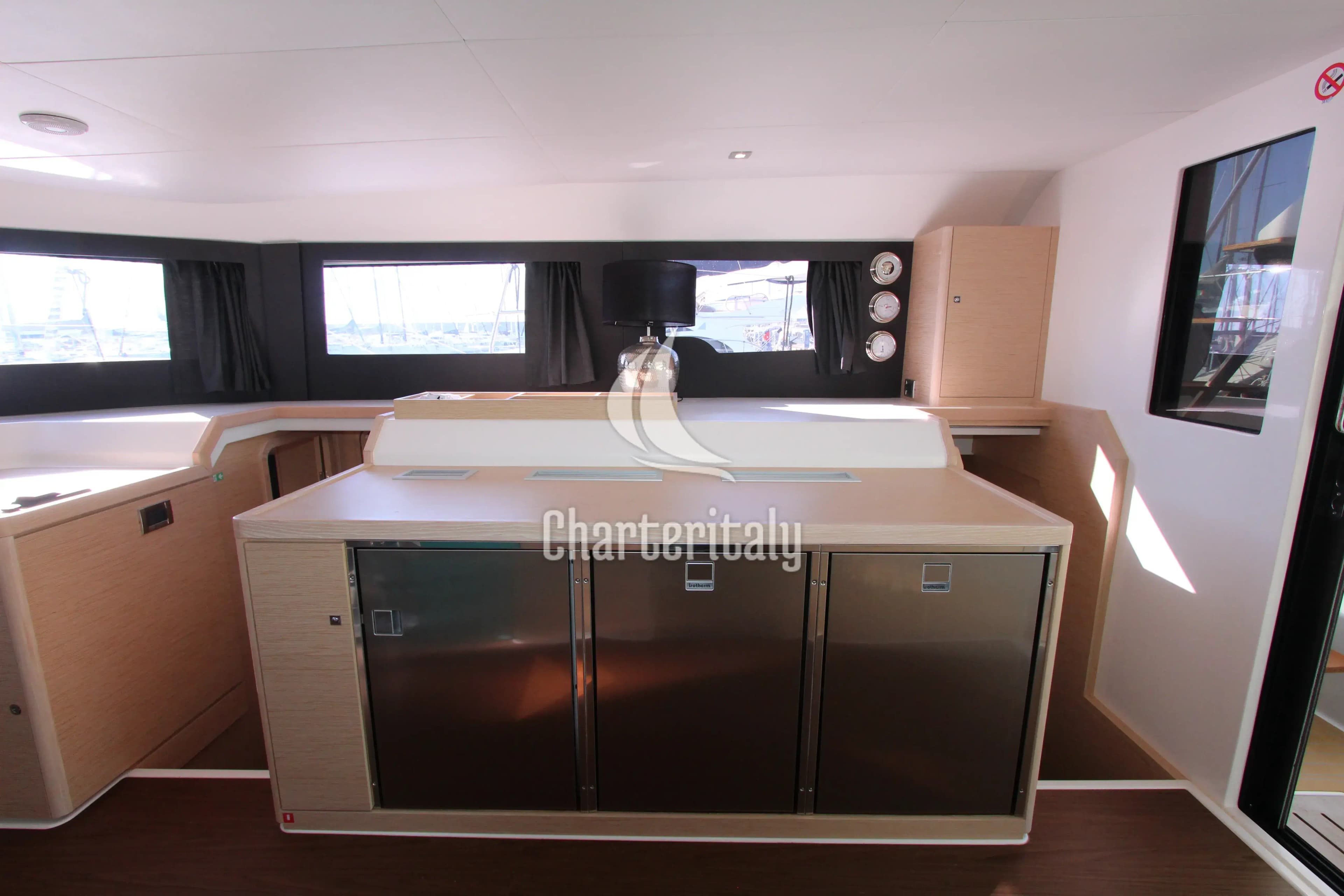 Dufour 48 Catamaran - 5 + 1 cab. - Amelie - 11