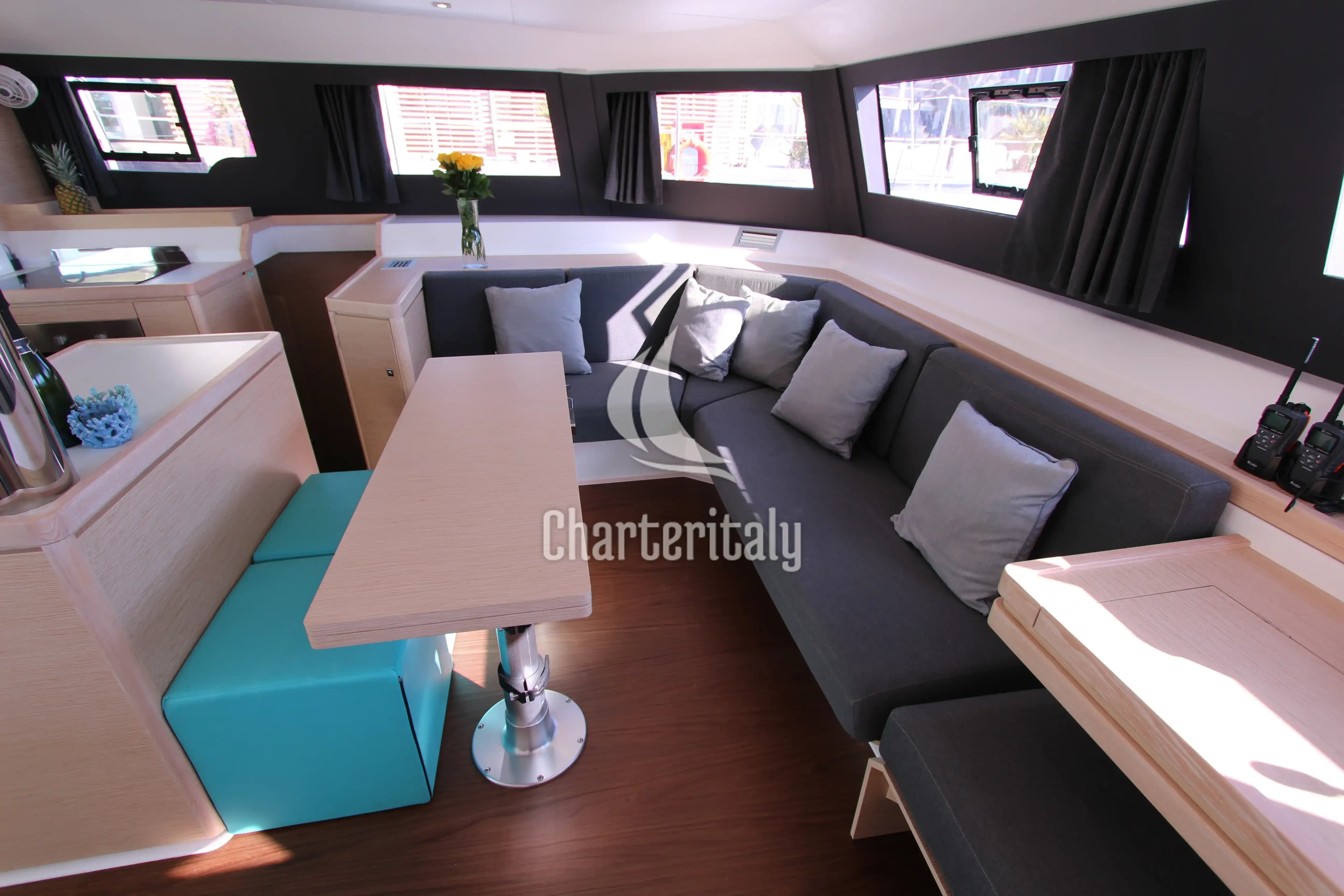 Dufour 48 Catamaran - 5 + 1 cab. - Amelie - 10