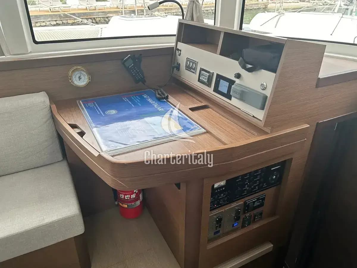 Lagoon 42 - 4 + 1 cab. - Meraki - 4