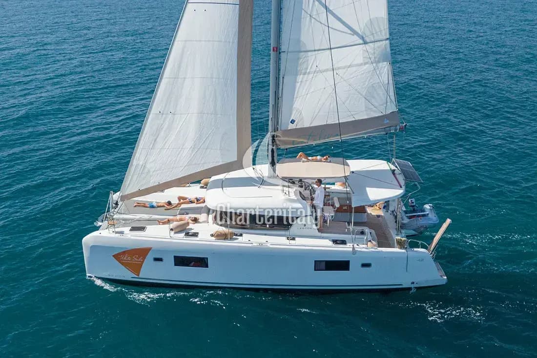 Lagoon 42 - Catalina | A/C generator watermaker - 7