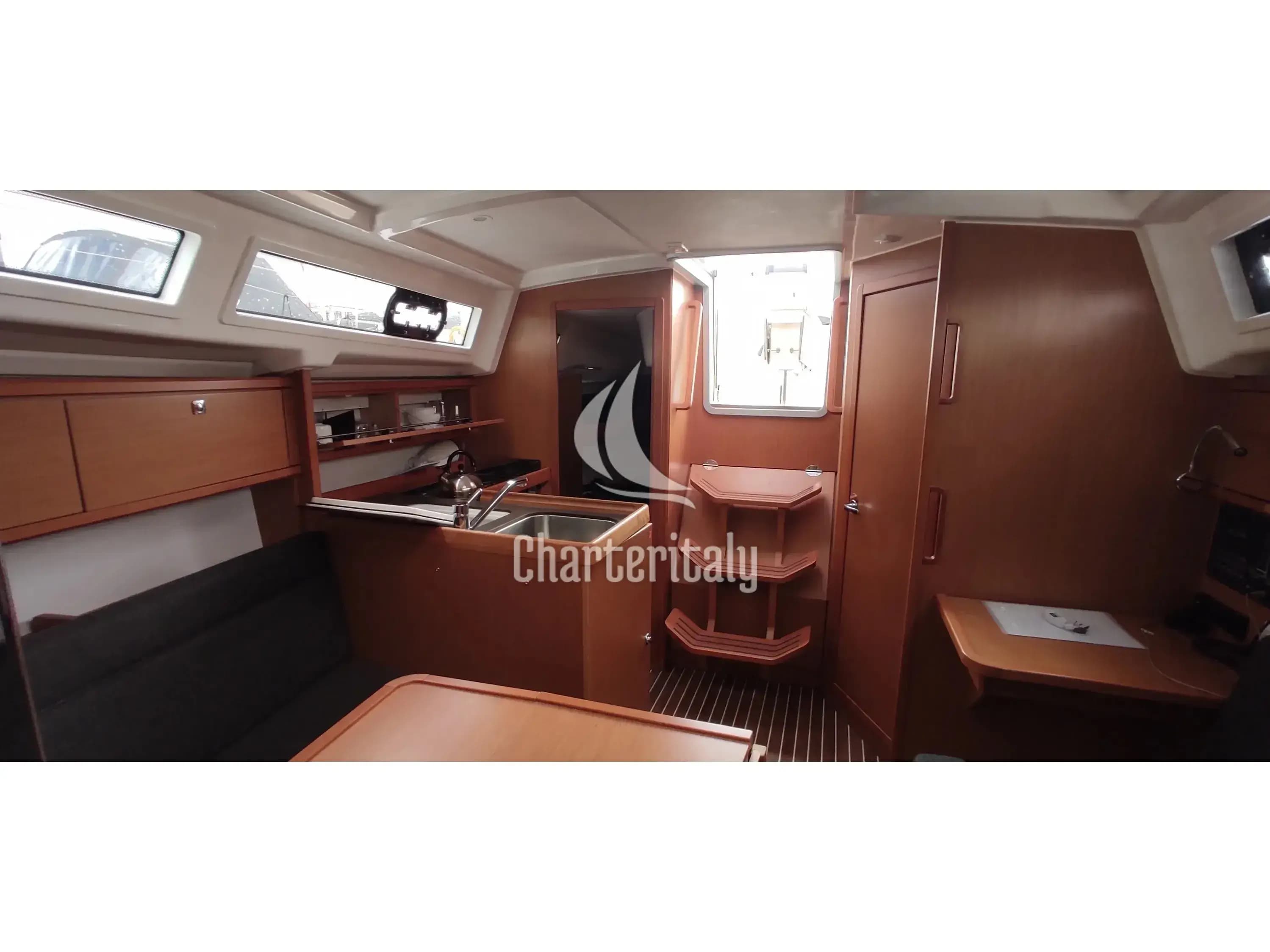 Bavaria Cruiser 34 - Bavaria Cruiser 34 - 2