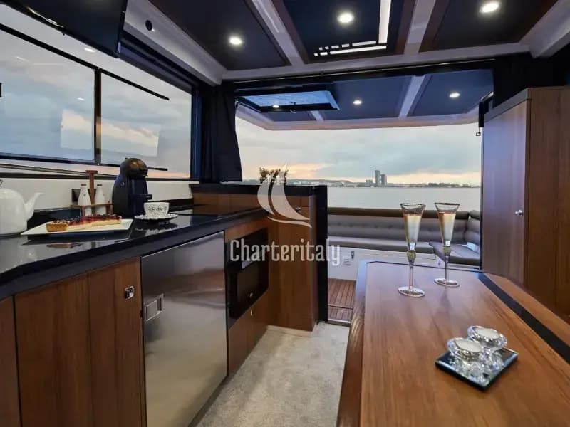 Northman 1200 Elegance - ELEGANCE FLYBRIDGE - 4