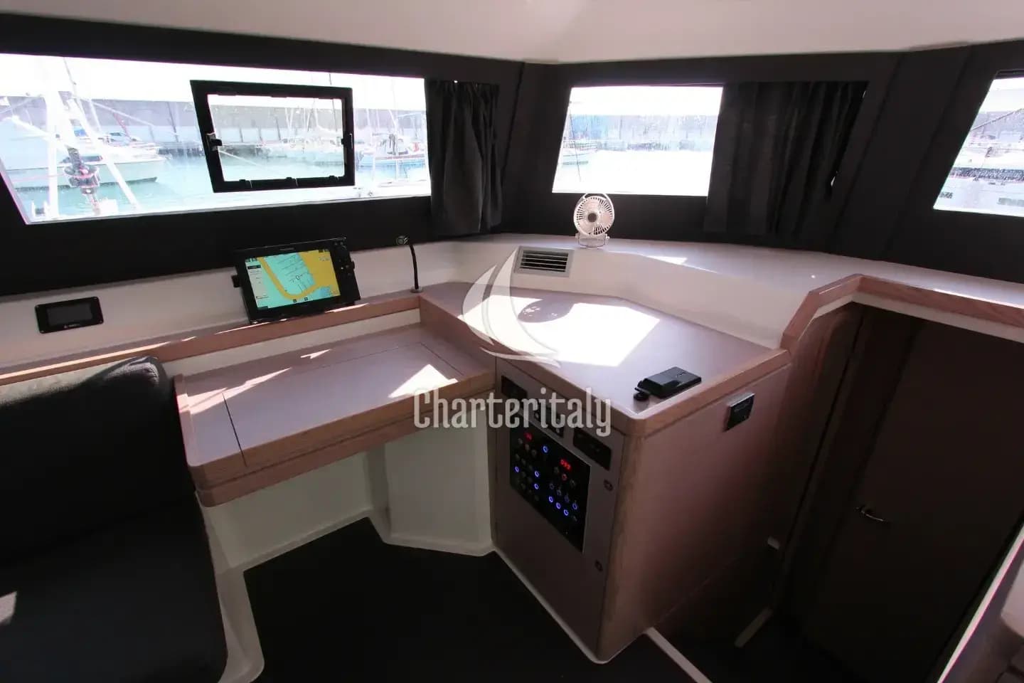 Dufour 48 Catamaran - 5 + 1 cab. - Lublu - 12