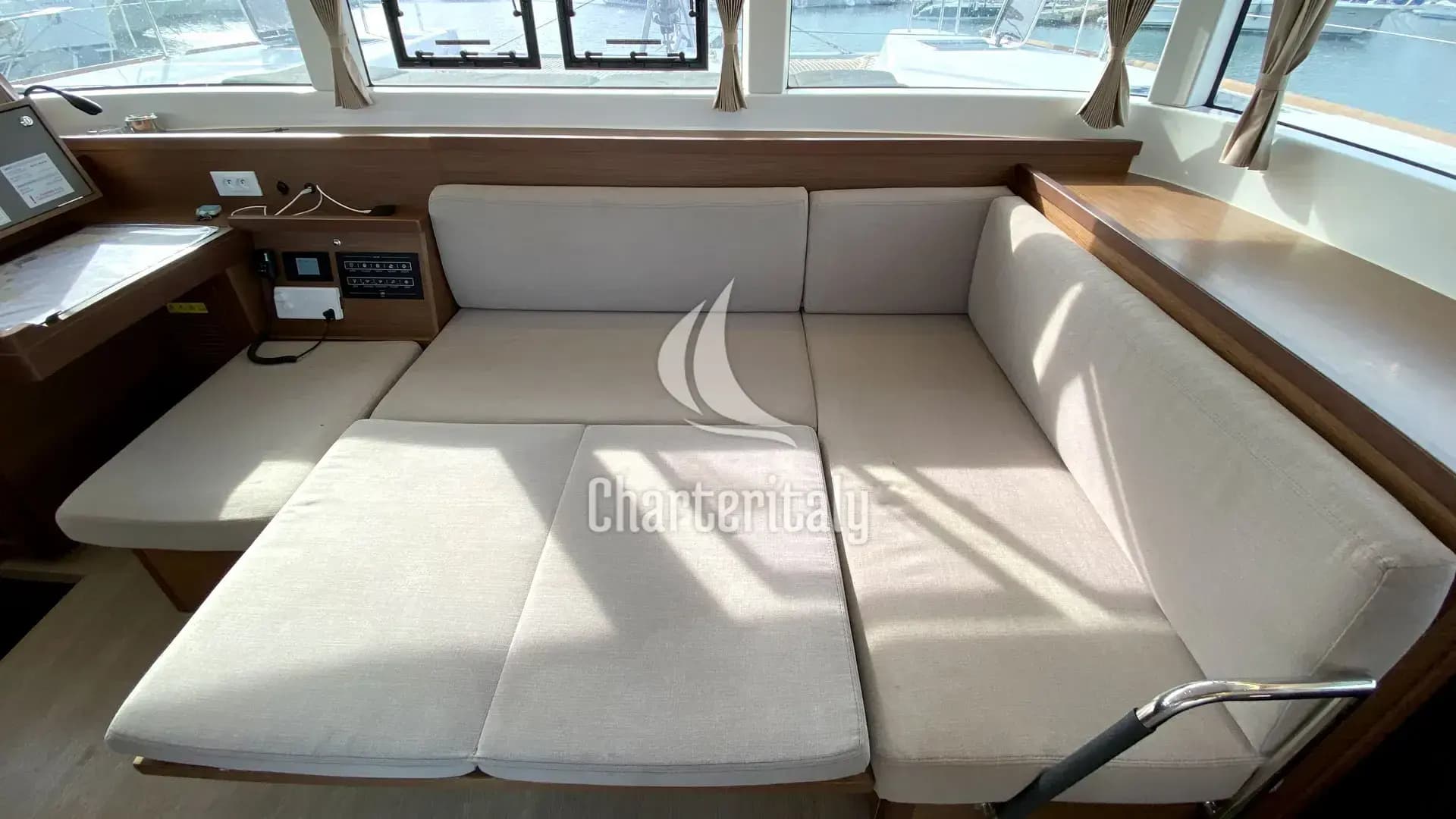 Lagoon 40 - Sunrise - 29