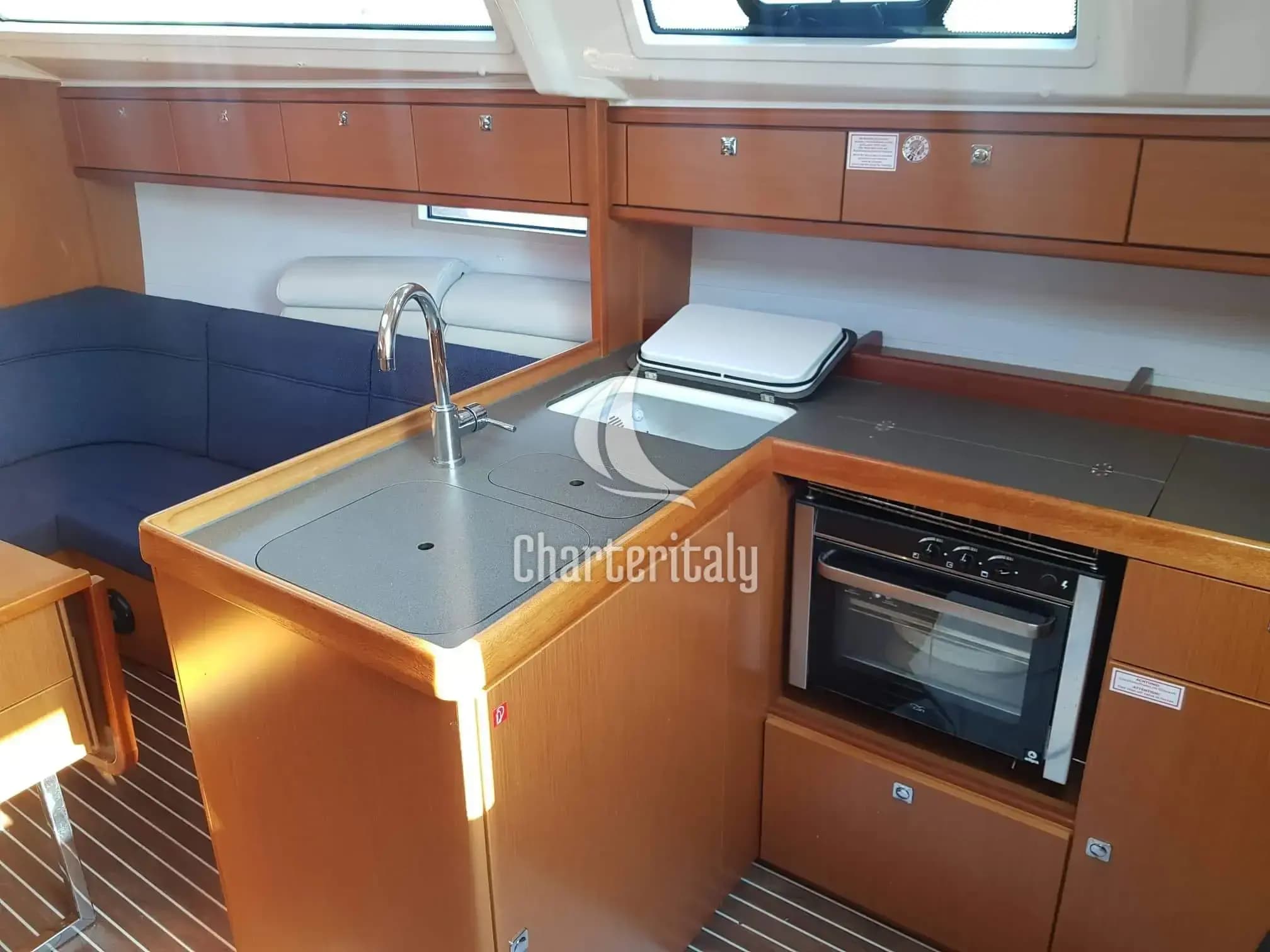 Bavaria 37 Cruiser - Nenemia - 20