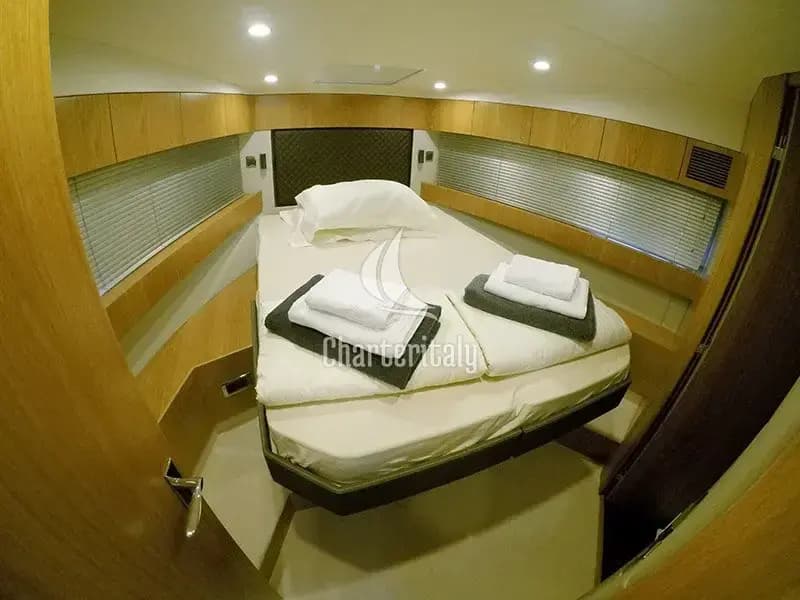 Fairline Squadron 50 - Get Lucky - 16