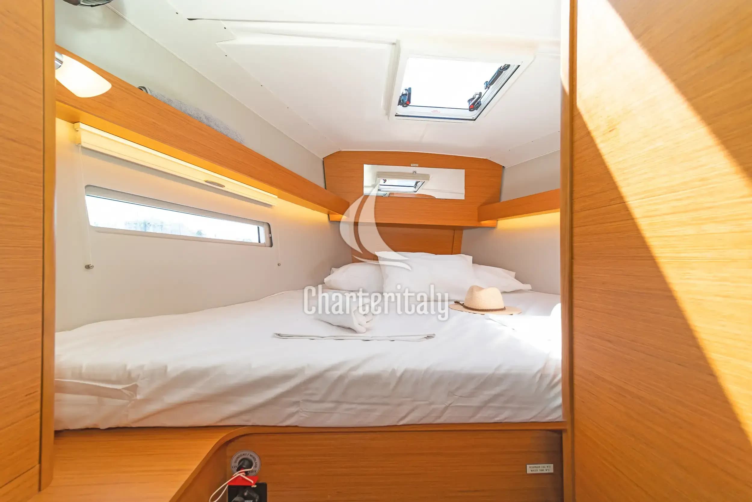Dufour 390 - Agnes - 14