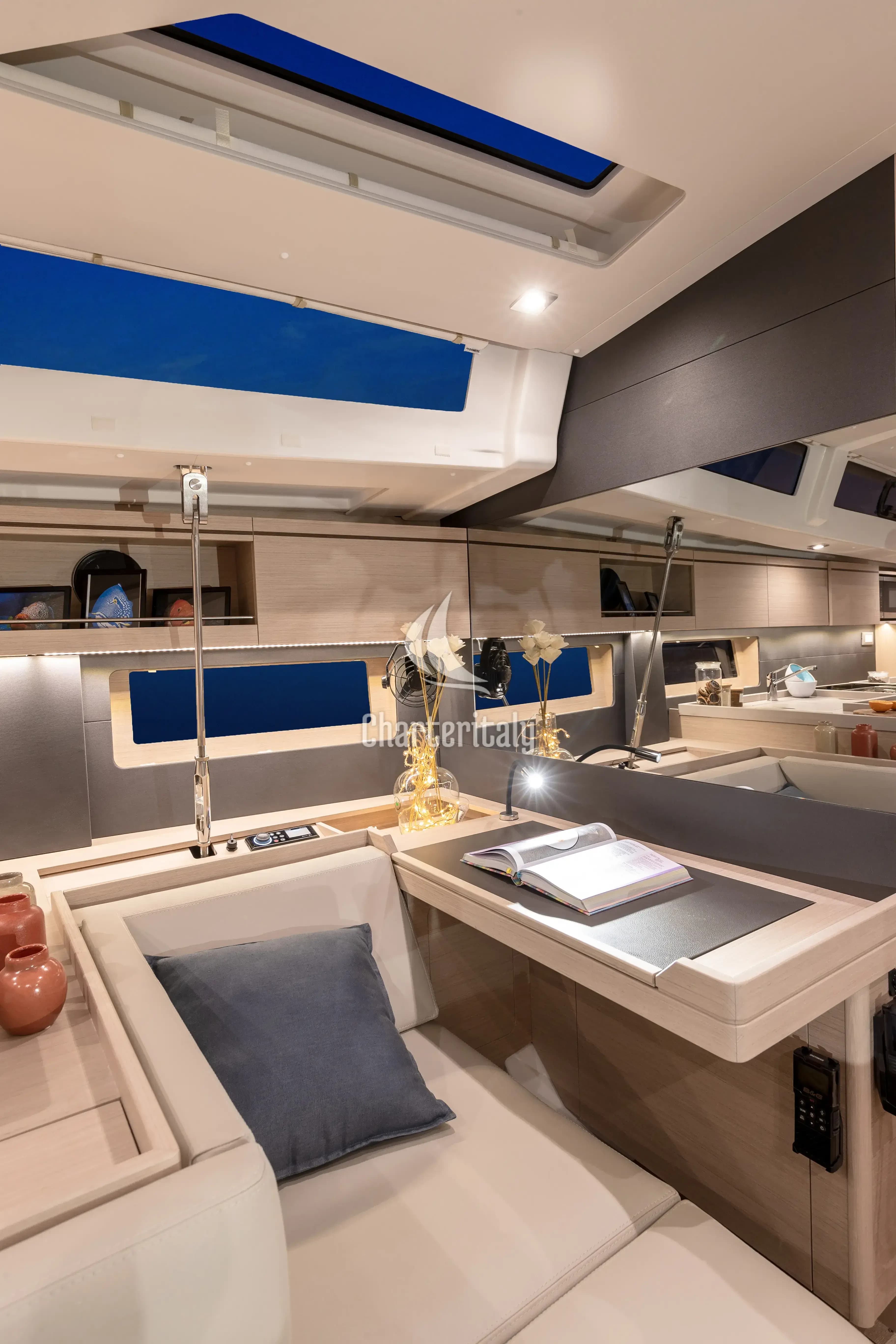 Sun Odyssey 52.2 - Moorings 52.4 Club - 12