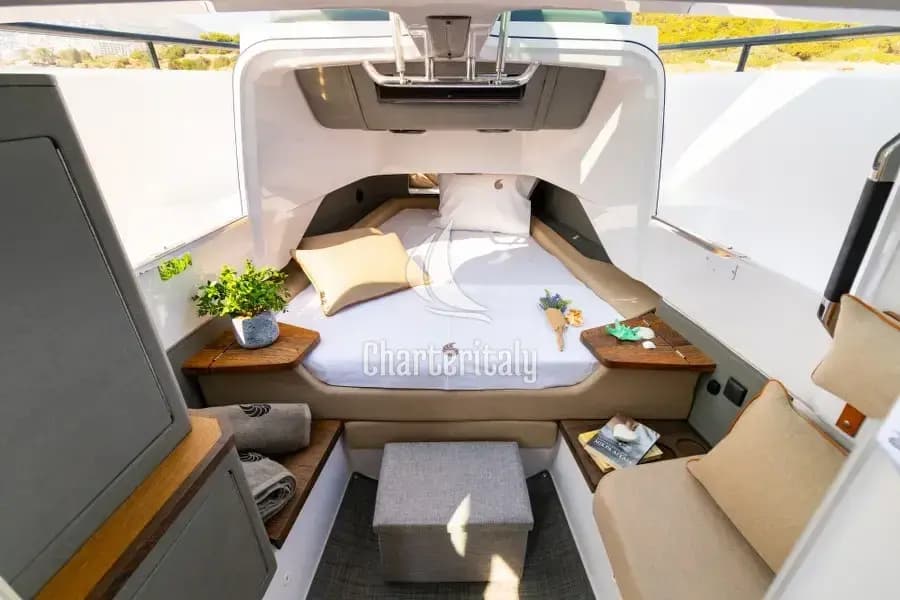 Axopar 37 XC Cross Cabin - MY CHARACTER - 4