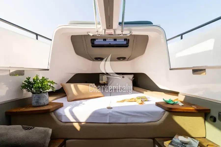 Axopar 37 XC Cross Cabin - MY CHARACTER - 48