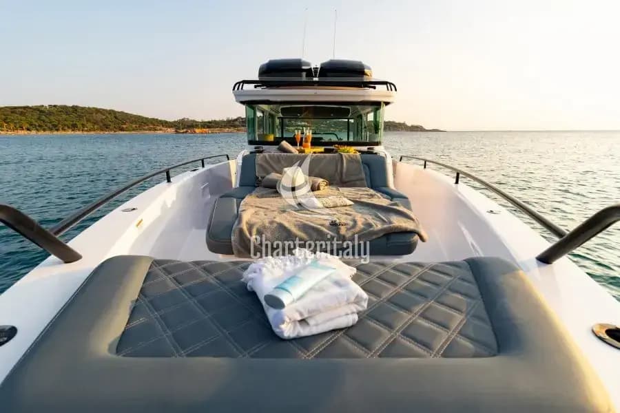 Axopar 37 XC Cross Cabin - MY CHARACTER - 26