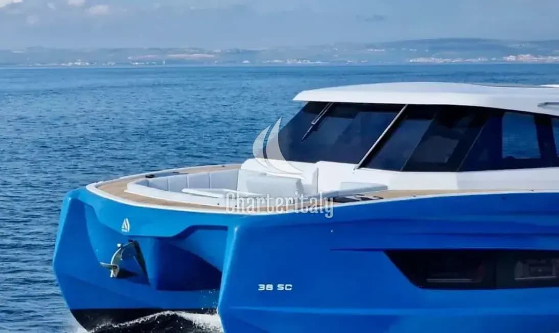 Aventura 38 SC - Falcon II - 6