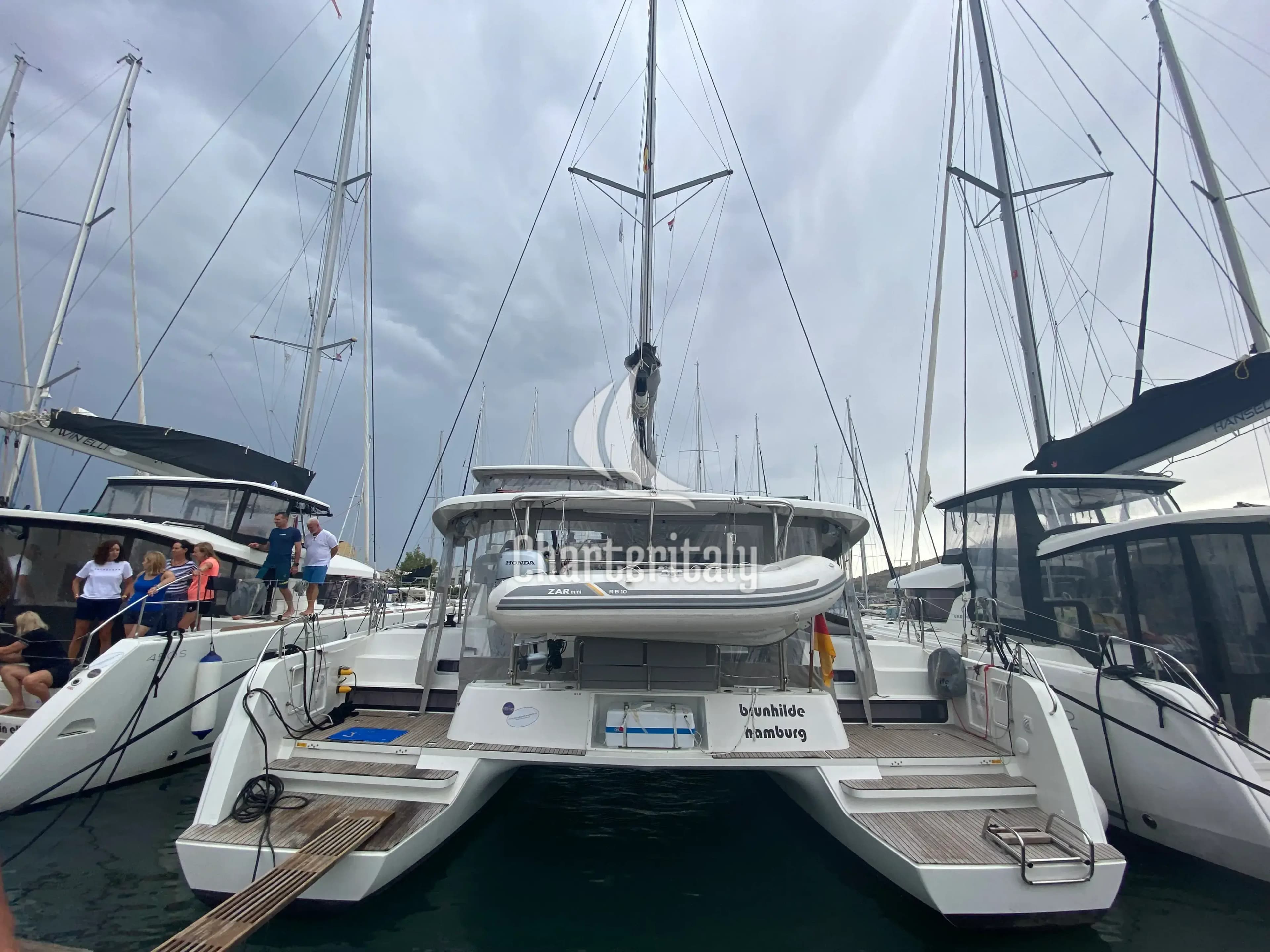 Lagoon 42 - 4 + 1 cab. - Brunhilde - 1