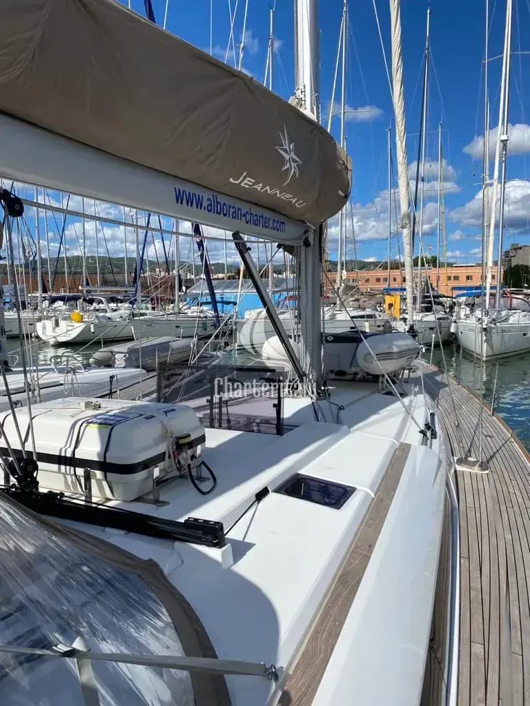 Sun Odyssey 519 - Alboran Pacharan (Cabo Verde) - 16
