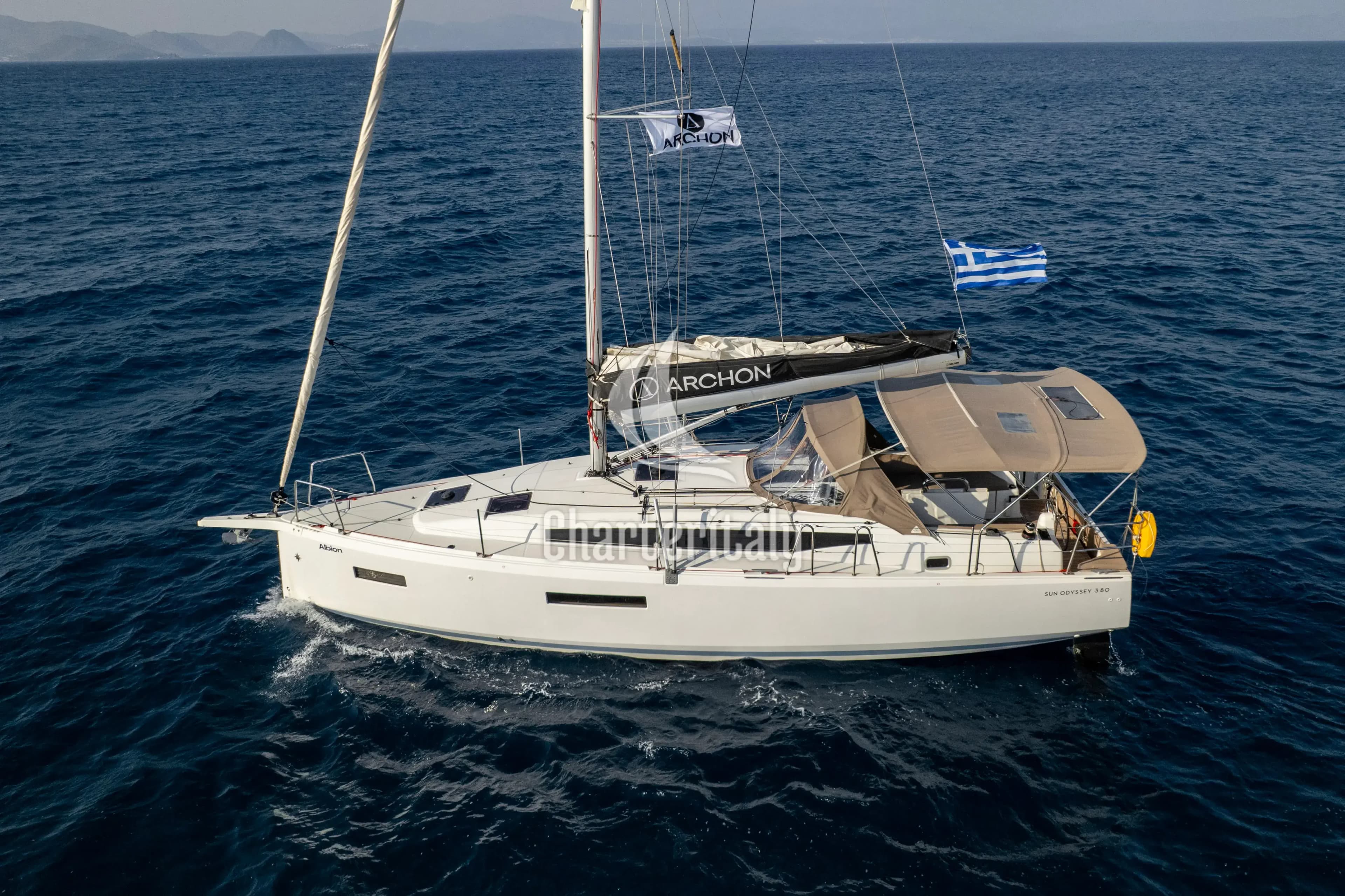 Sun Odyssey 380 - Albion - 3