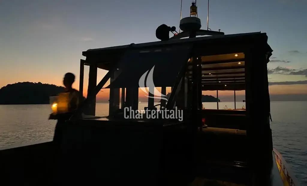 Motoryacht - Maha Bhetra - 25