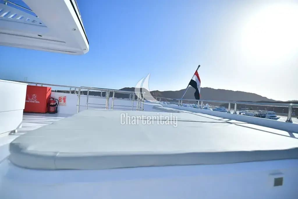 Luxury Motor Yacht - Comfort cabin upper deck 3 - 5