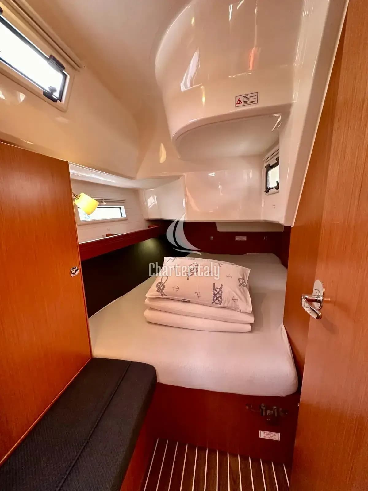 Bavaria Cruiser 37 - Emerald - 10