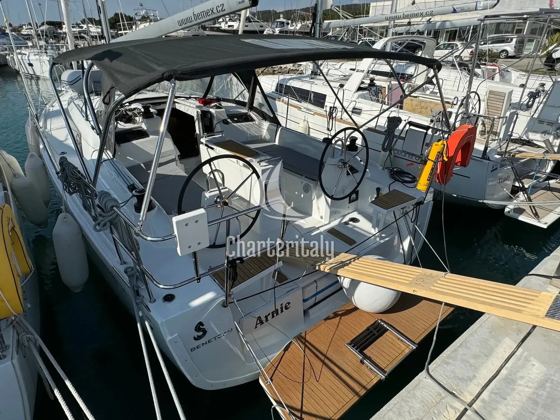 Oceanis 34.1 - Arnie - 1