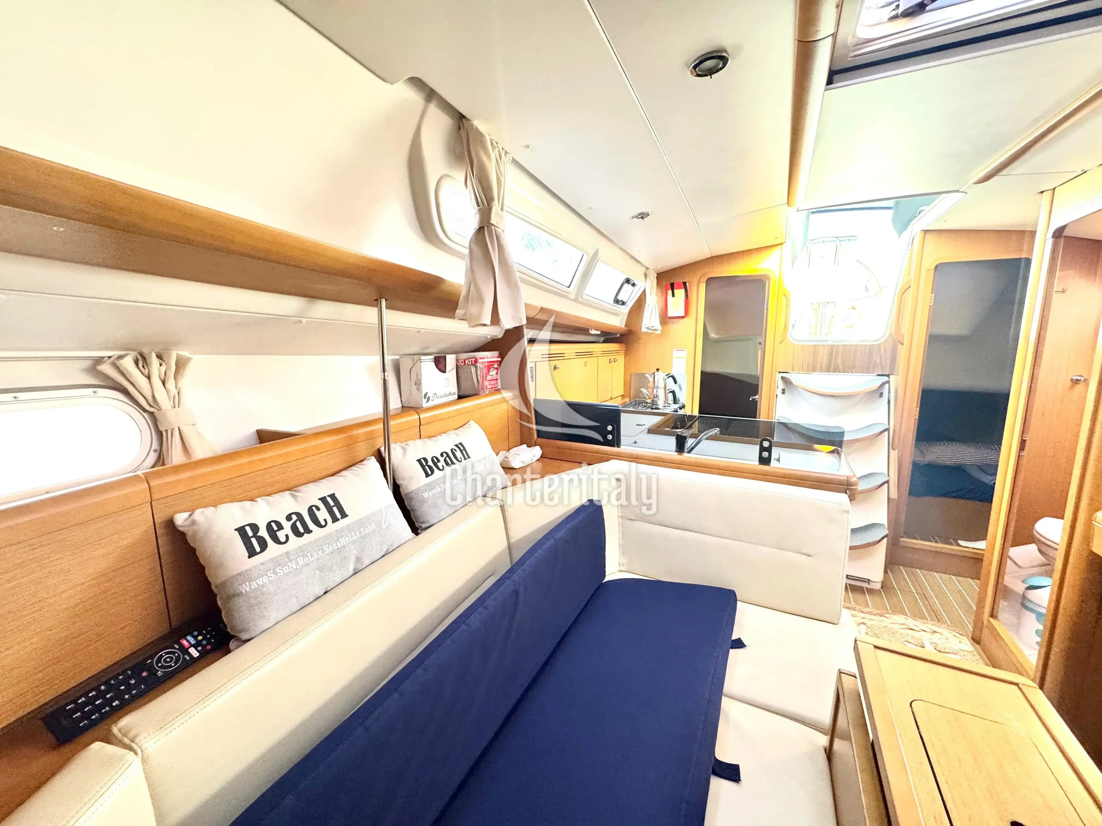 Sun Odyssey 36i - Che - 4