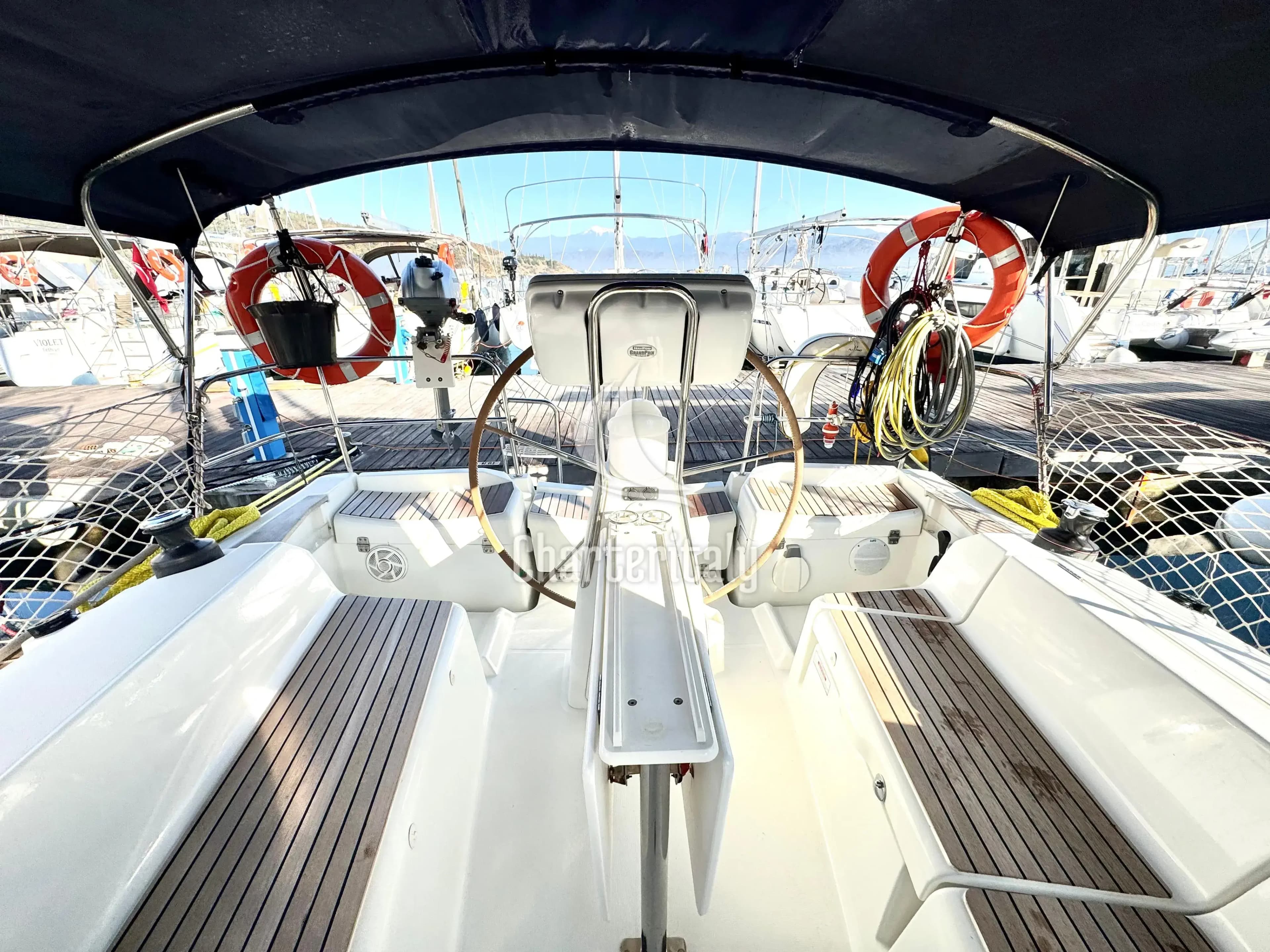 Sun Odyssey 36i - Che - 2