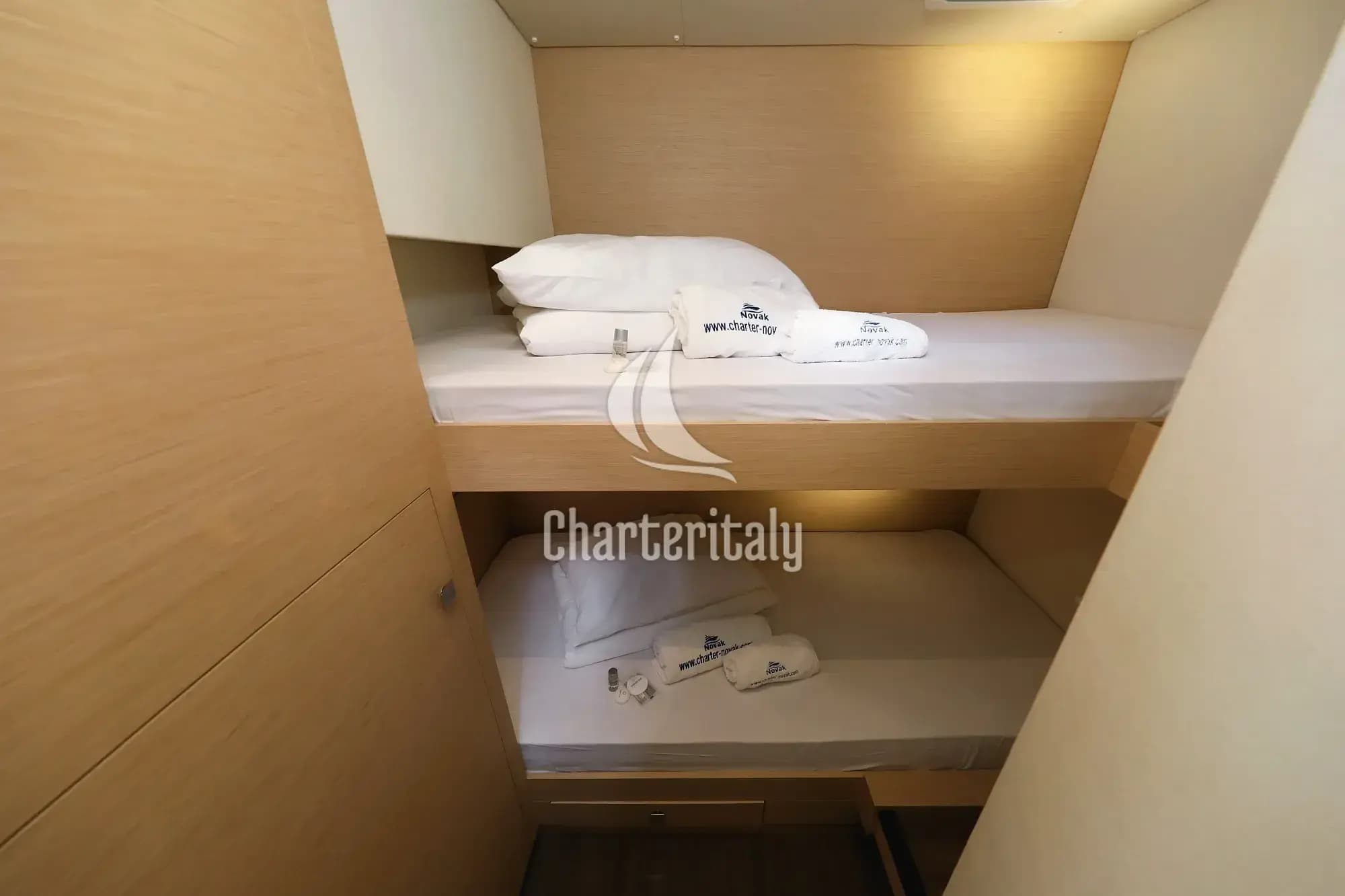 Fountaine Pajot Saona 47 Quintet - 5 + 1 cab. - Aquarius - 19