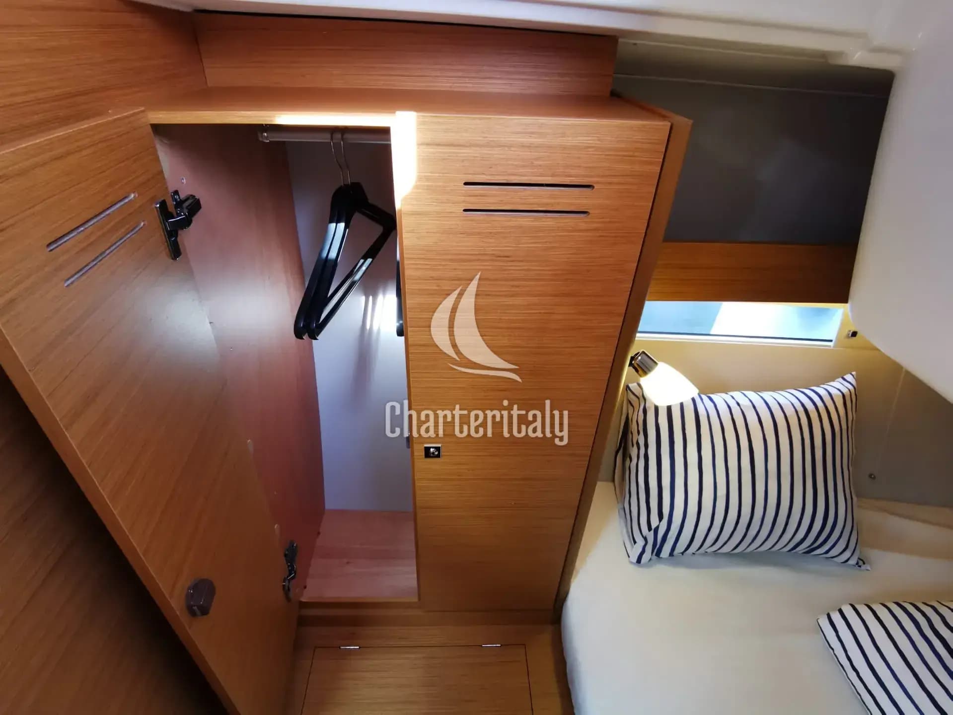 Dufour 390 Grand Large - Antares - 46