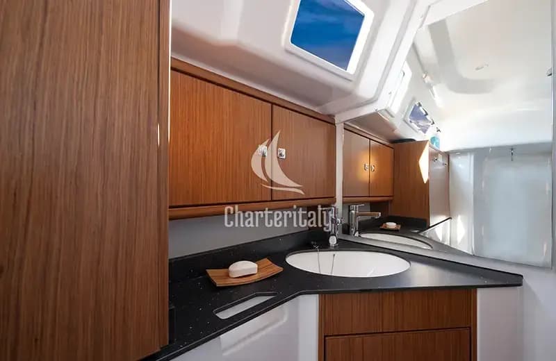 Bavaria Cruiser 33 - Adria Breeze - 9