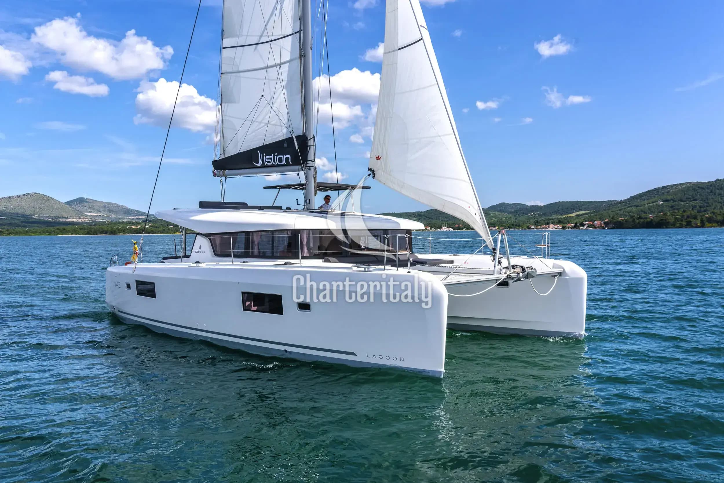 Lagoon 42 - 4 + 2 cab. - First Adventure - 4