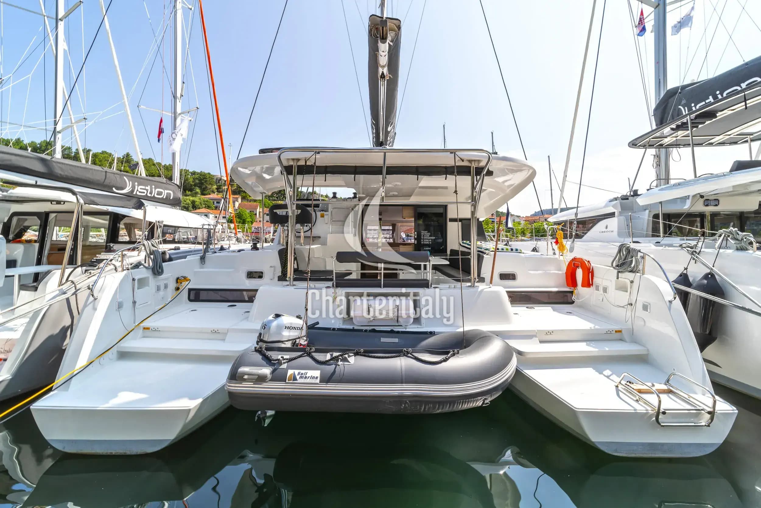 Lagoon 42 - 4 + 2 cab. - First Adventure - 8