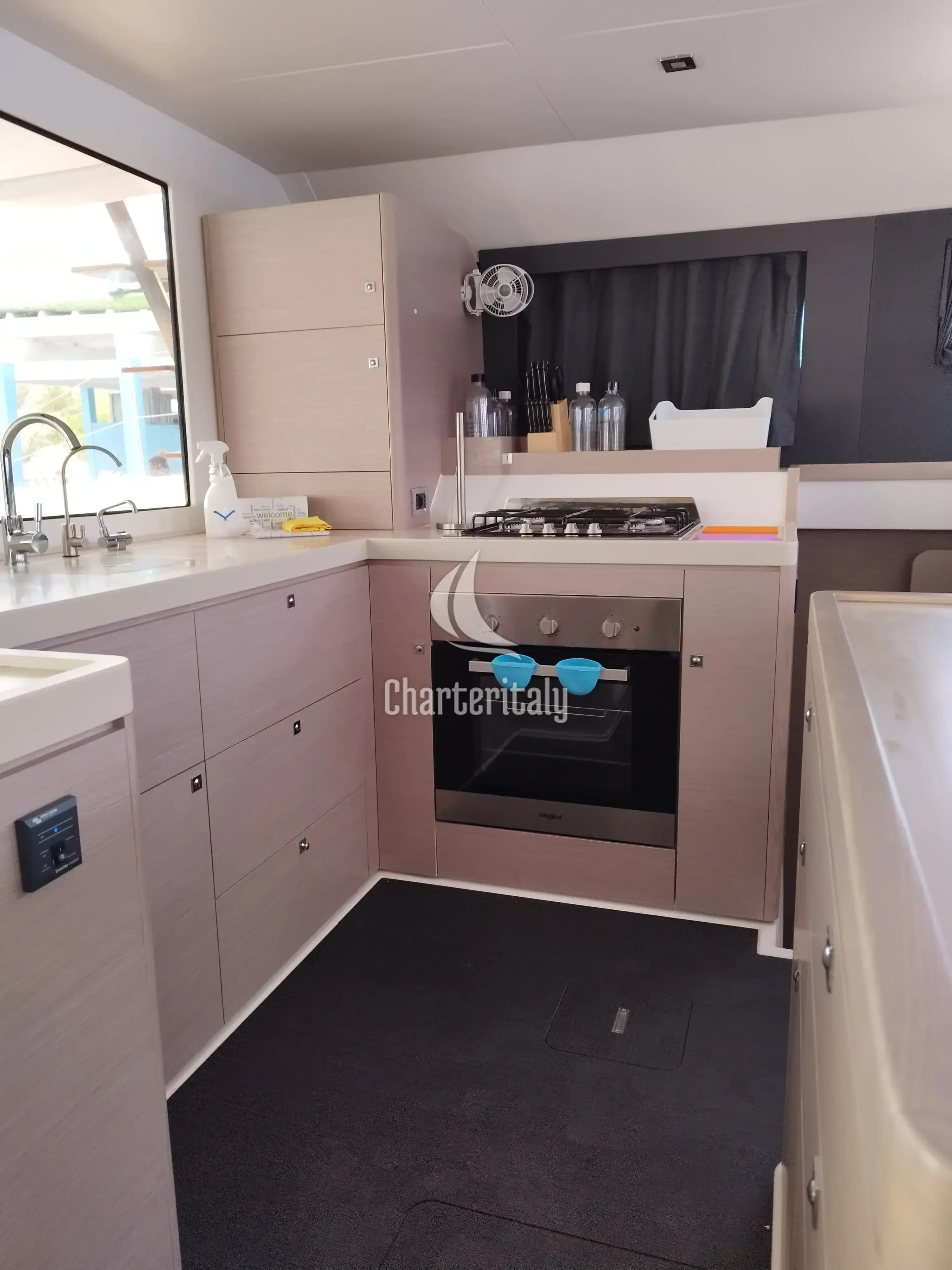 Dufour 48 Catamaran - 5 + 1 cab. - Delphinus - 14
