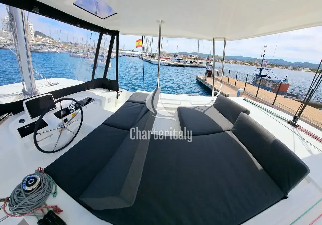 Lagoon 46 - Silver Elli - 7