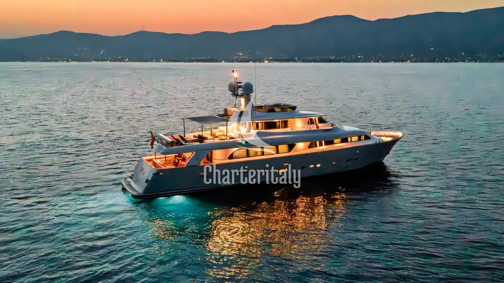 Motoryacht - Klobuk - 27