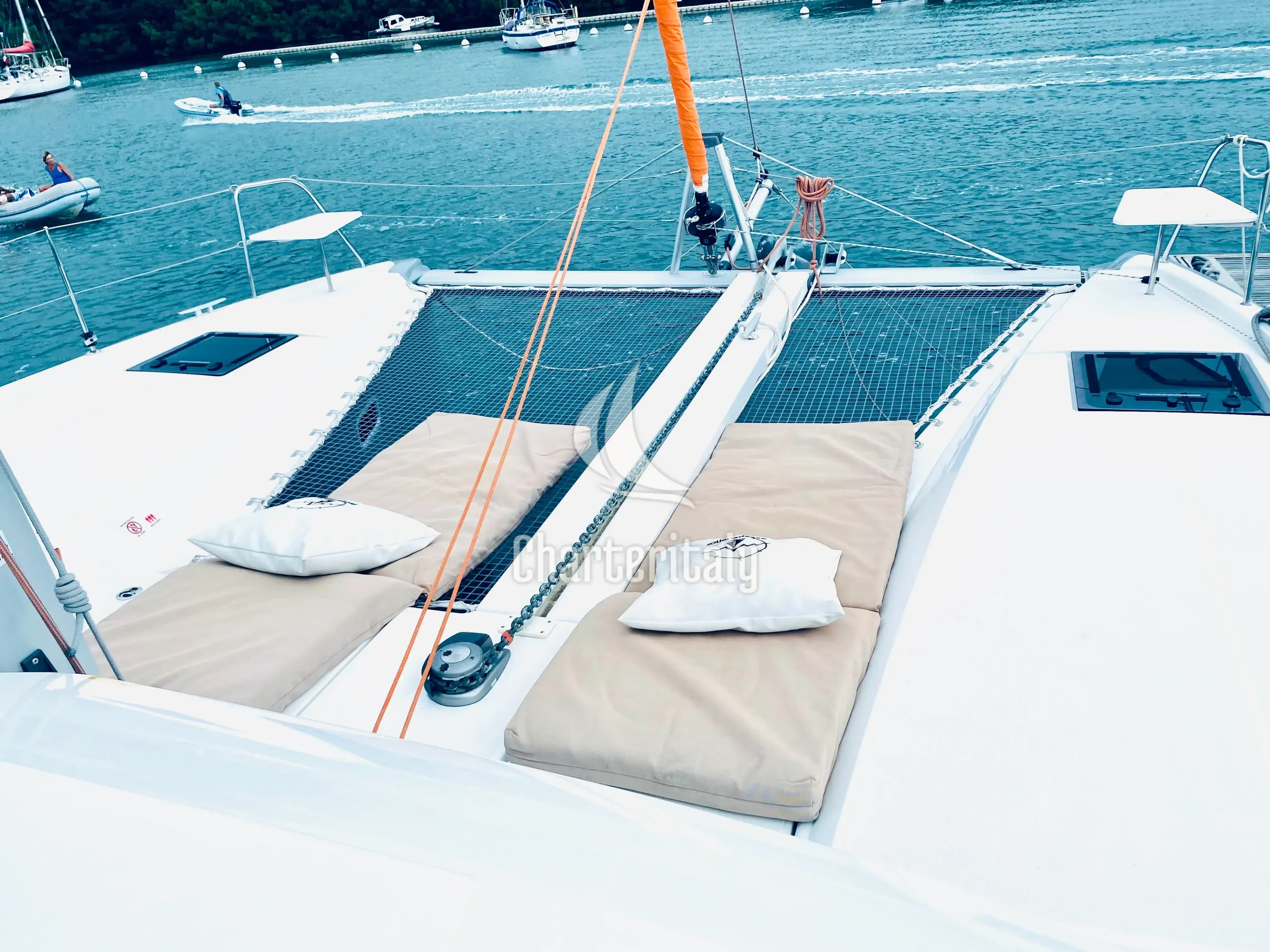 Excess 11 - OLOKUM Denia BAREBOAT - 40