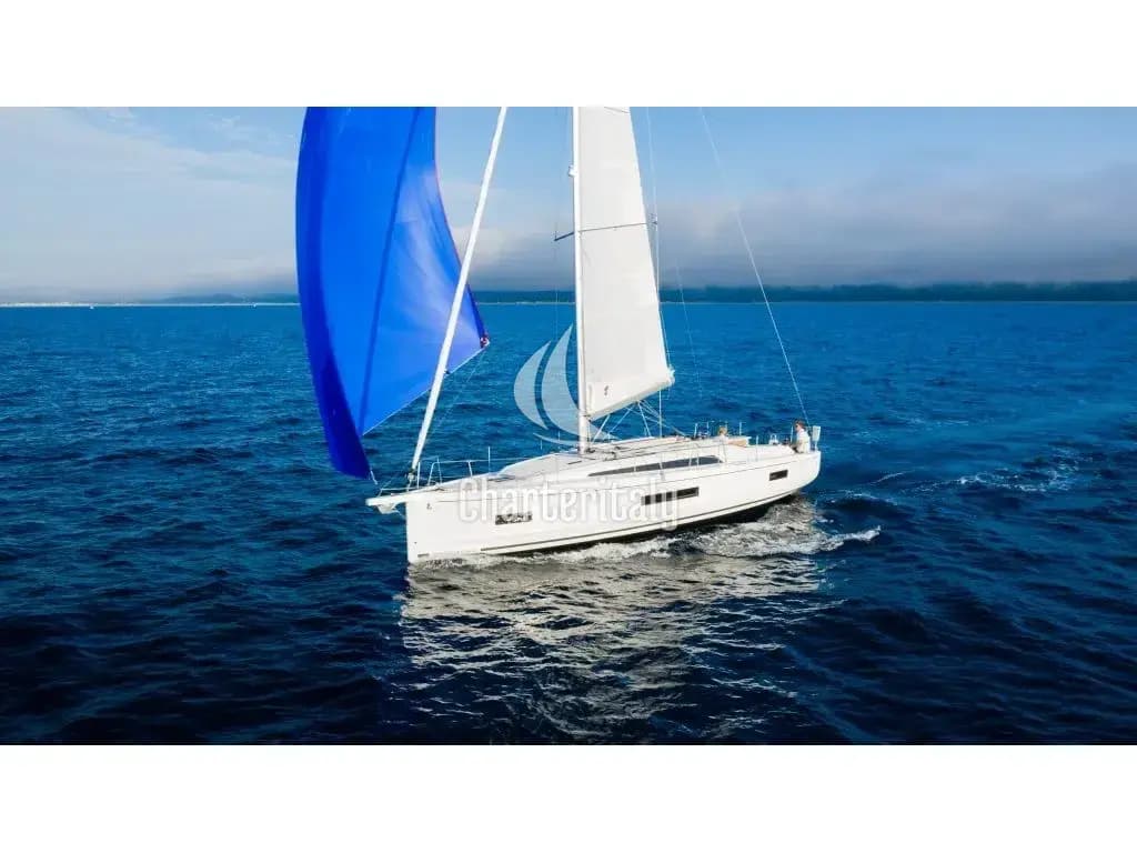 Oceanis 37.1 - Aquarius - 1