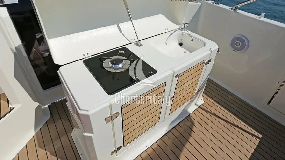 Atlantic Marine Sun Cruiser 730 - Lady Blue - 12