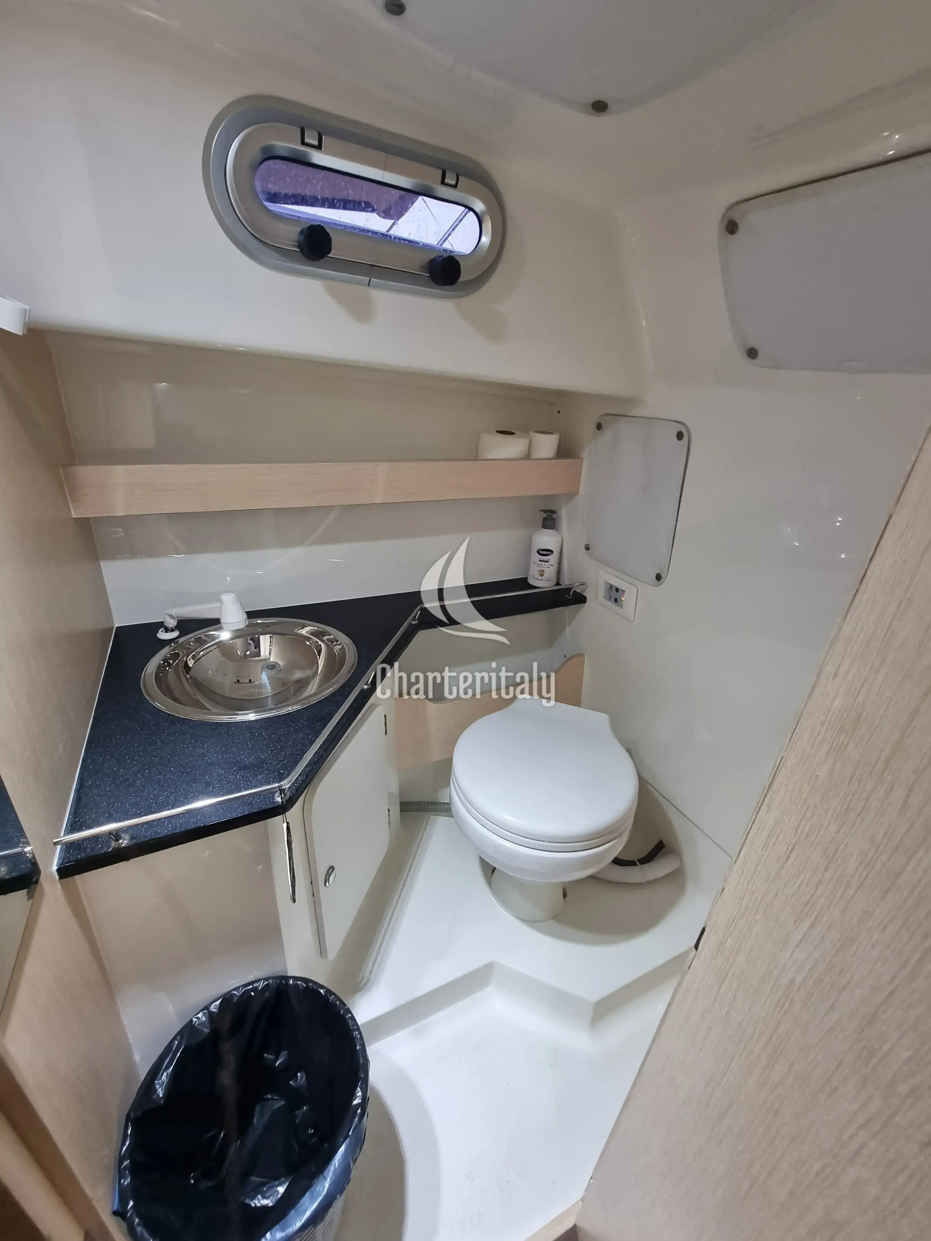 Atlantic Marine Sun Cruiser 730 - Lady Blue - 6