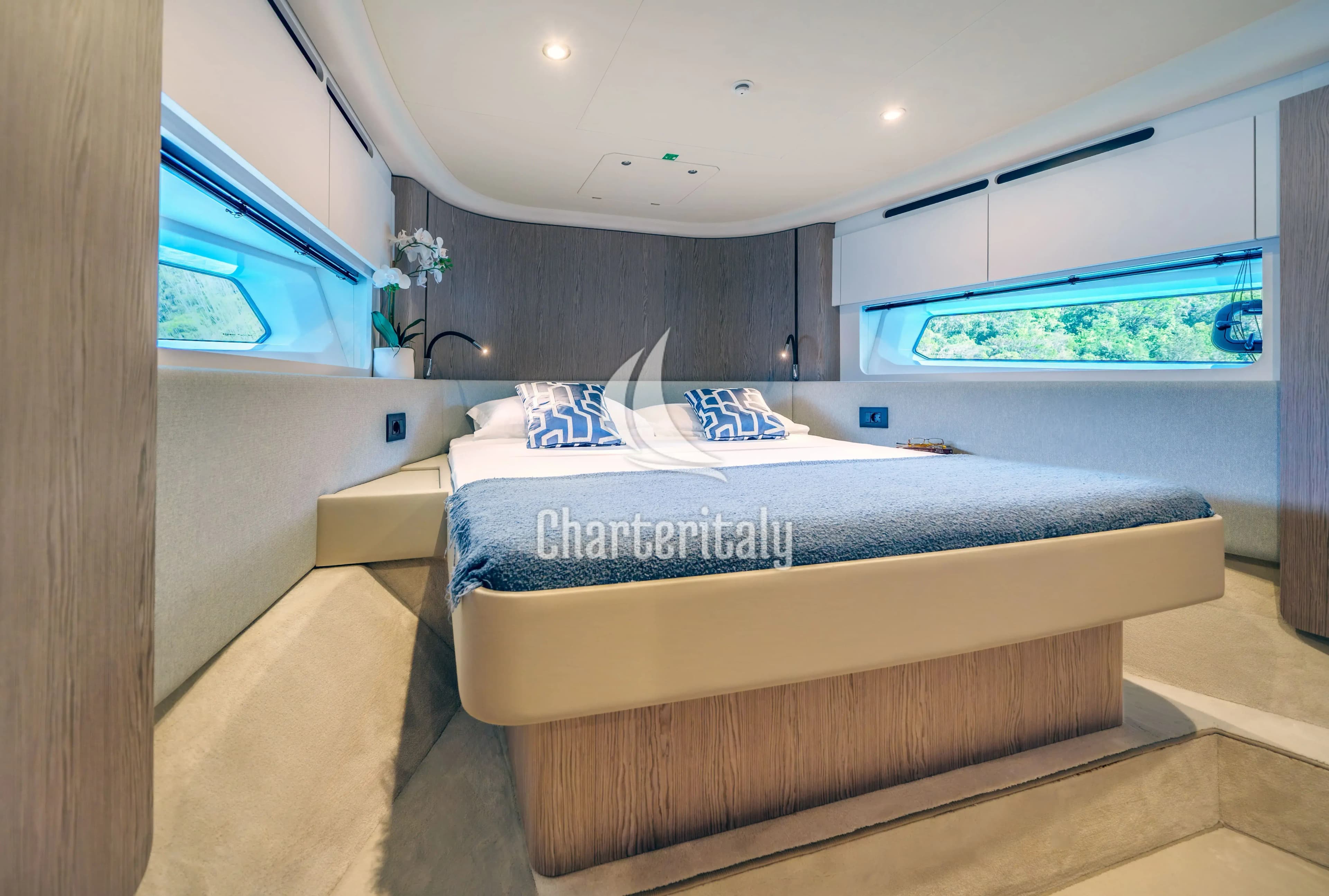 Azimut 53 Fly - White - 21