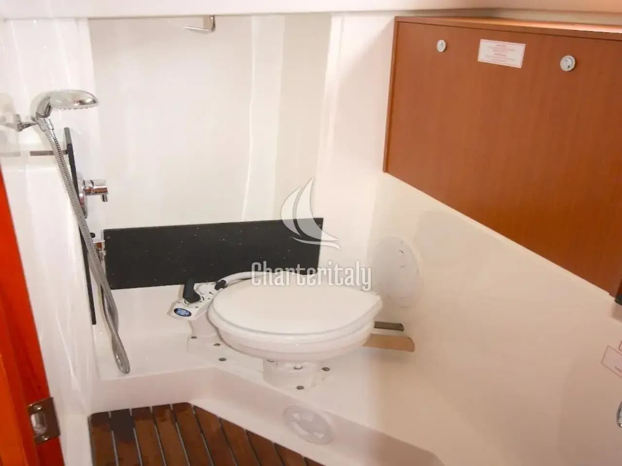 Bavaria Cruiser 32 - Big Kahuna - 19