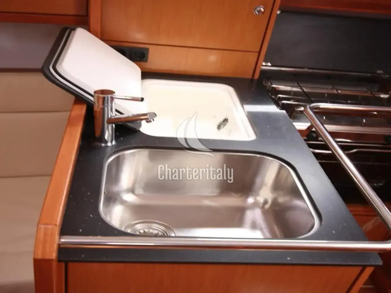 Bavaria Cruiser 32 - Big Kahuna - 16