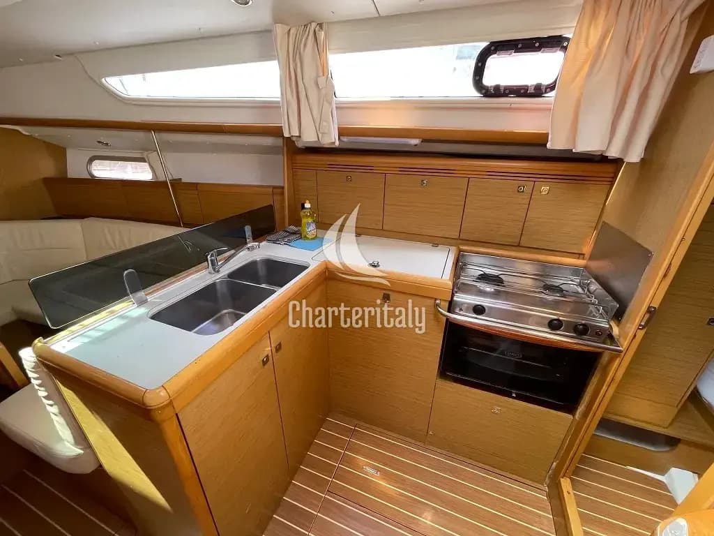 Sun Odyssey 36i - Mala - 8