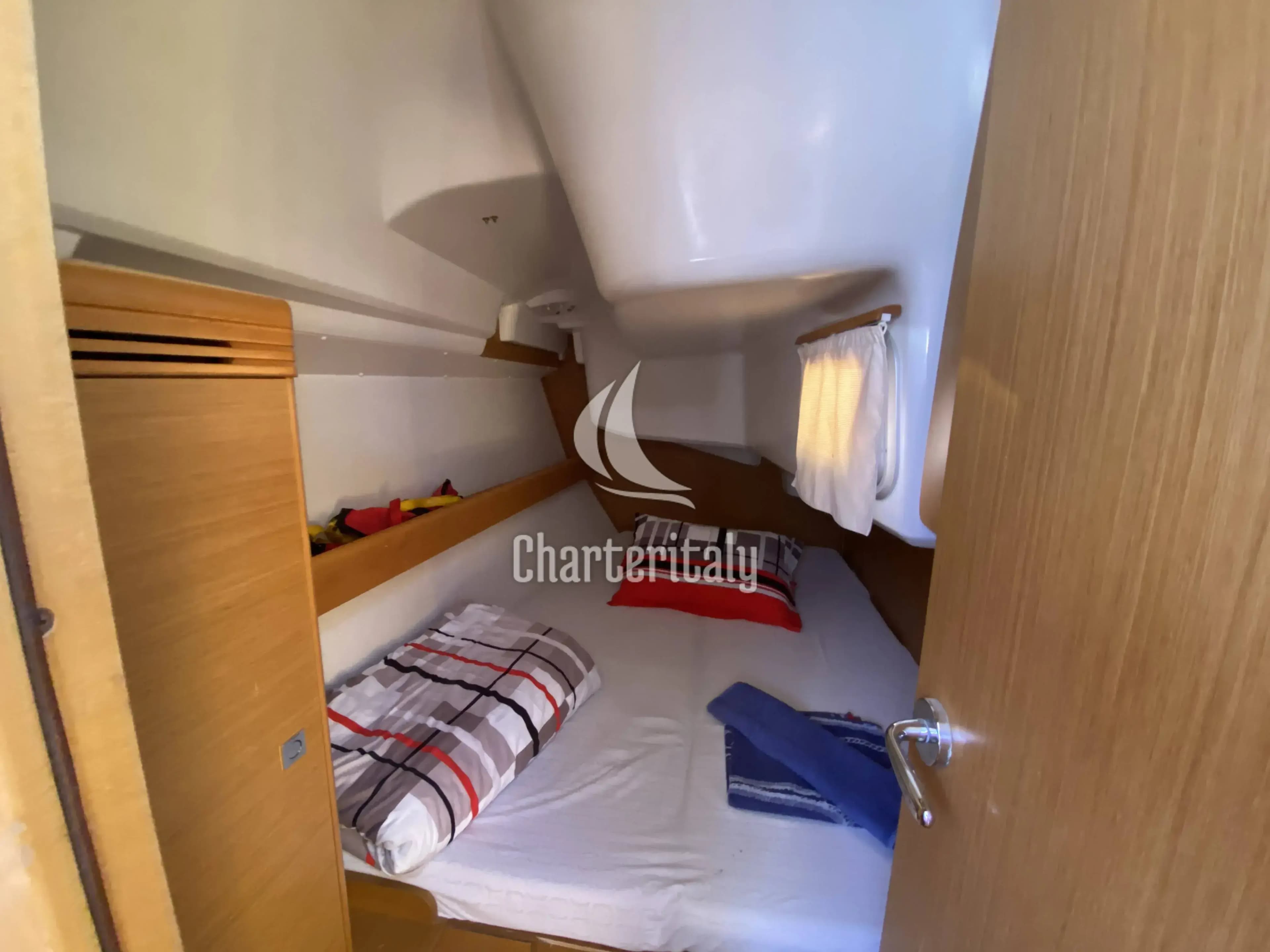 Sun Odyssey 36i - Blue Sky - 8