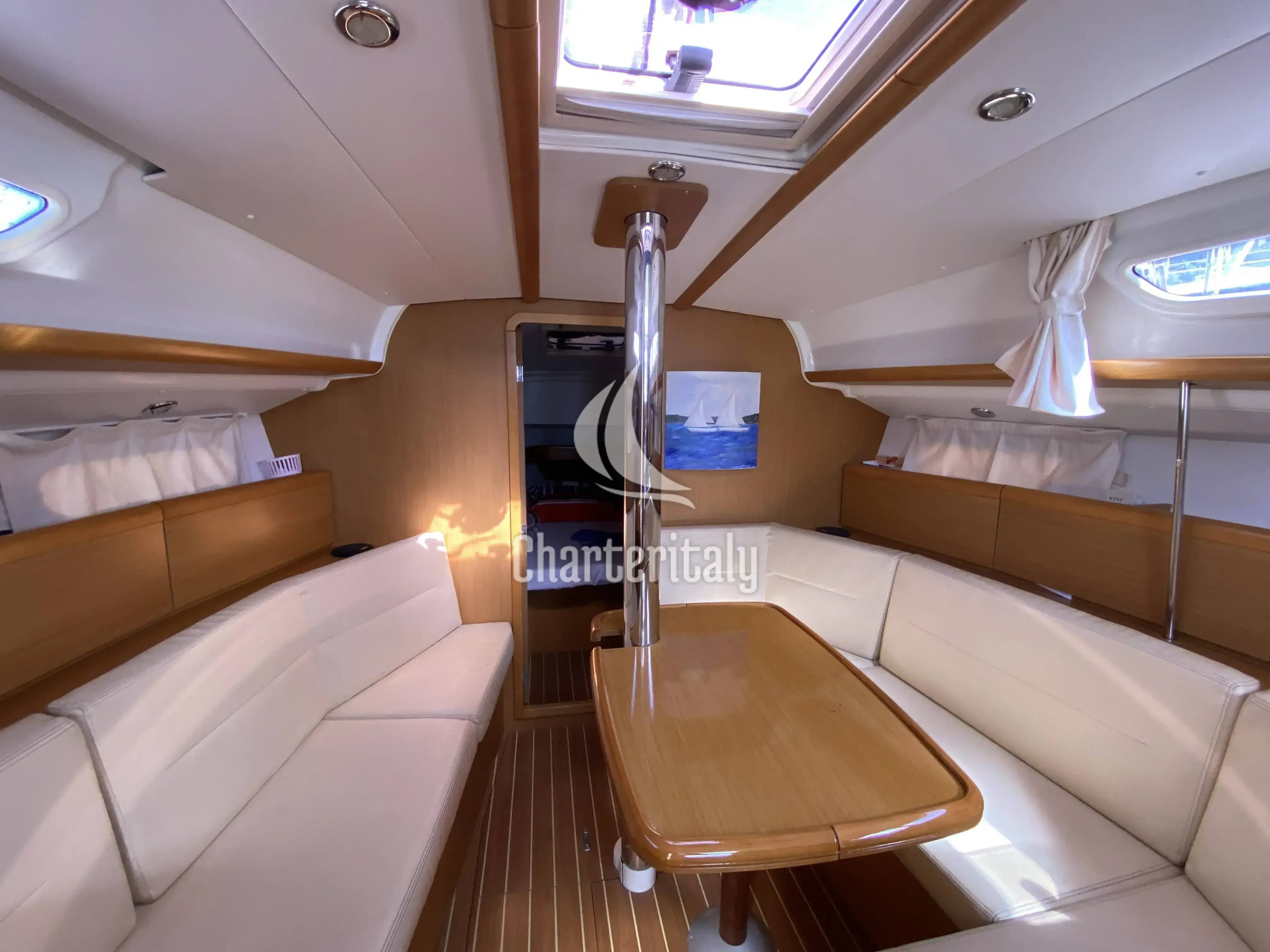 Sun Odyssey 36i - Blue Sky - 12