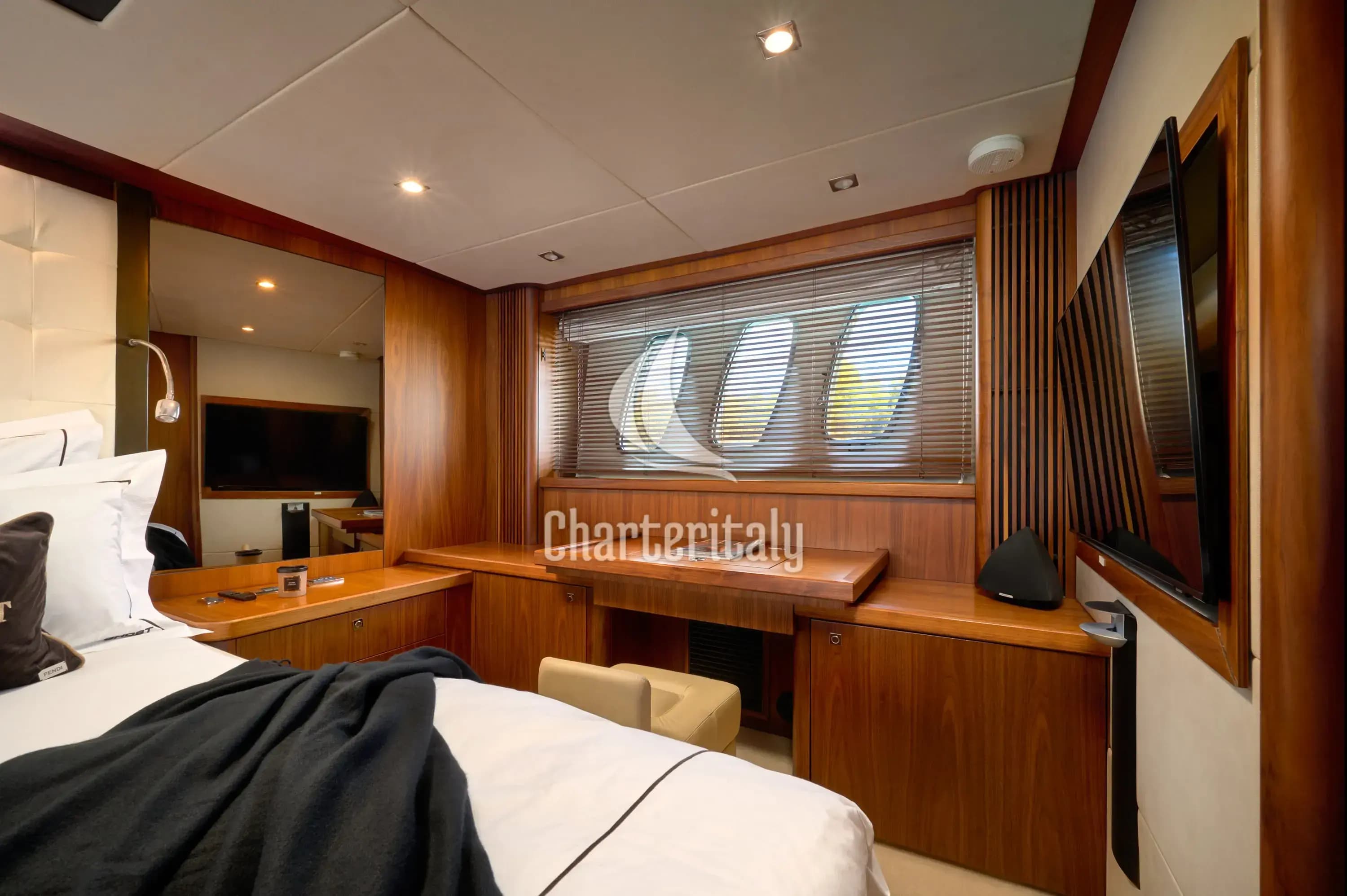 Sunseeker Predator 72 - Ghost - 57