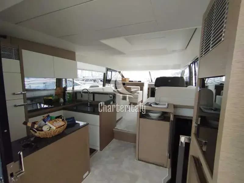 Prestige 520 Flybridge - 3 + 1 cab. - Baby Indy - 9