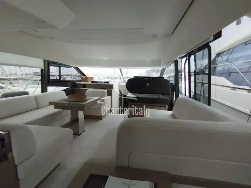 Prestige 520 Flybridge - 3 + 1 cab. - Baby Indy - 10
