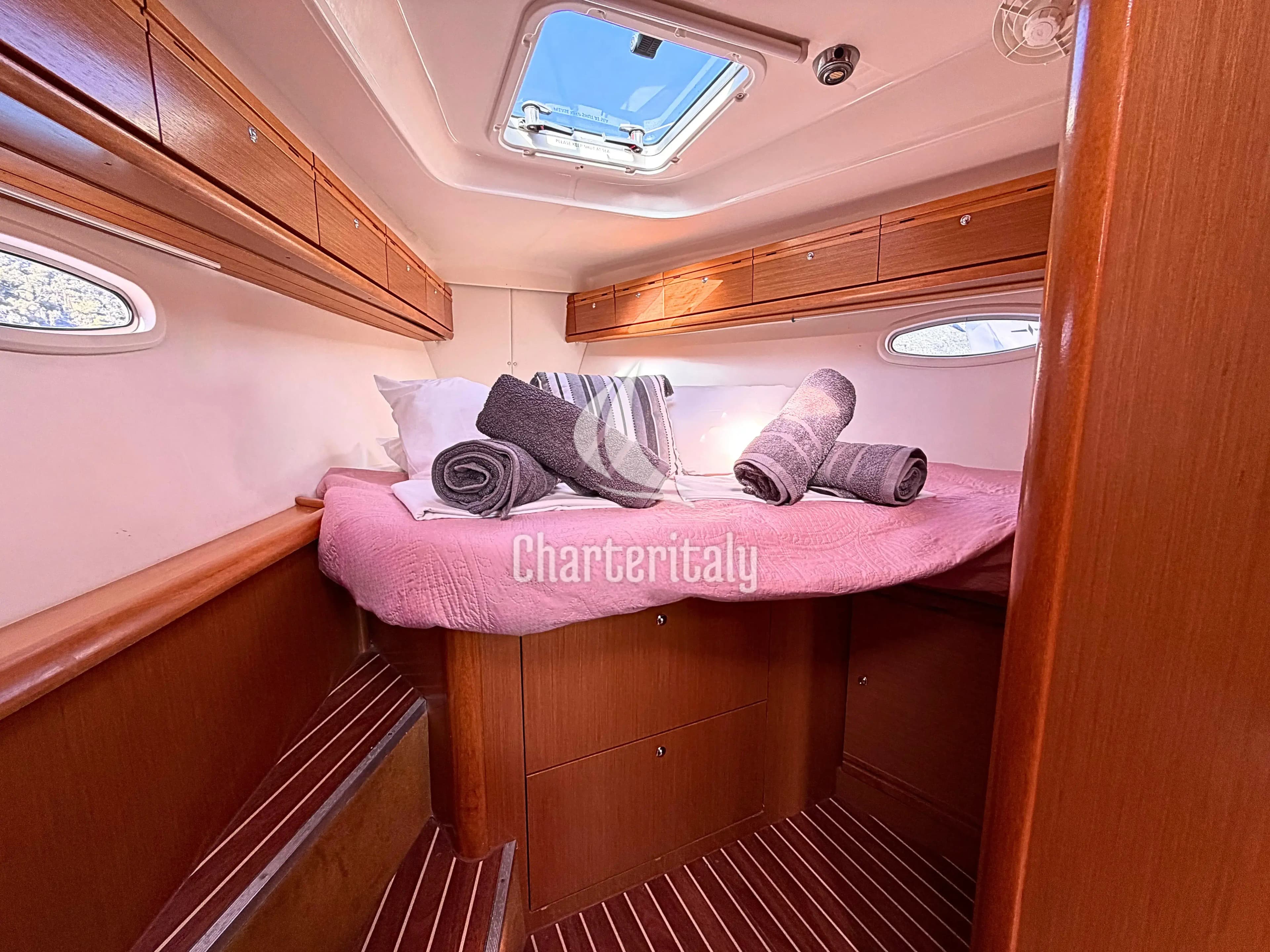 Bavaria Cruiser 40 - BUNNY GIRL - 4